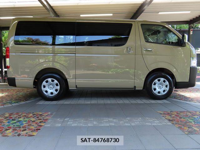 Toyota HIACE VAN 2026-04 6998836-3