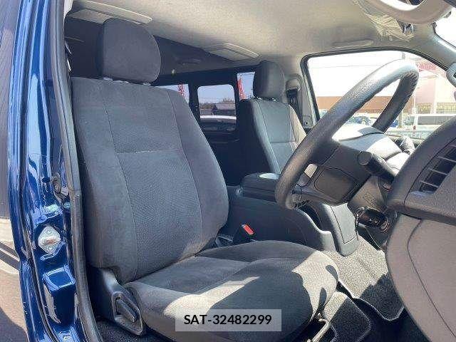Toyota HIACE VAN 2018-05 6998853-10