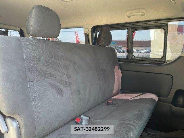 Toyota HIACE VAN 2018-05 6998853-11