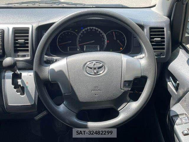 Toyota HIACE VAN 2018-05 6998853-13