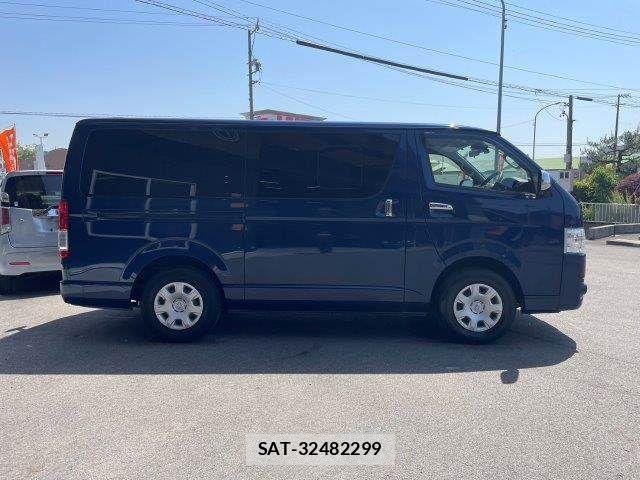 Toyota HIACE VAN 2018-05 6998853-19