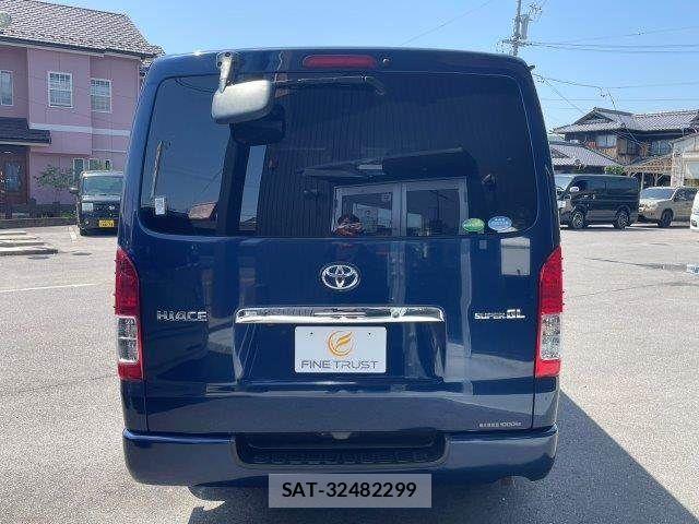 Toyota HIACE VAN 2018-05 6998853-21