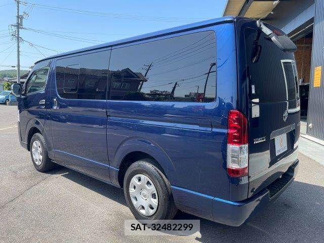 Toyota HIACE VAN 2018-05 6998853-22