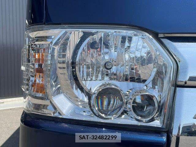Toyota HIACE VAN 2018-05 6998853-25