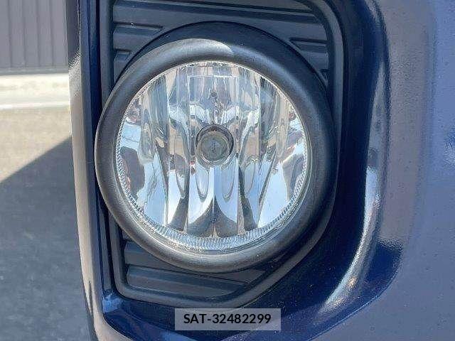 Toyota HIACE VAN 2018-05 6998853-27