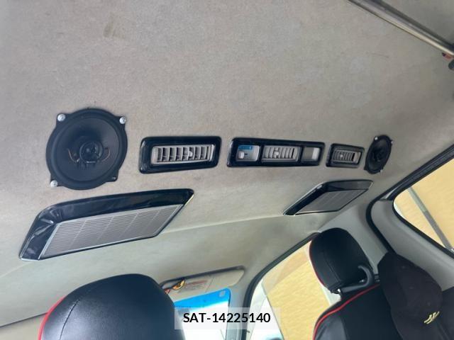 Toyota HIACE VAN 2016-05 6998869-12