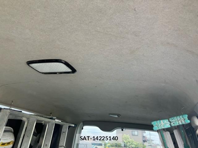 Toyota HIACE VAN 2016-05 6998869-13