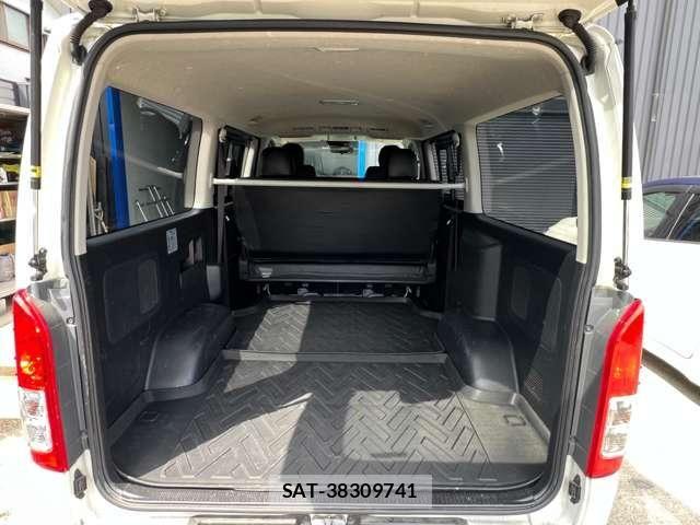 Toyota HIACE VAN 2020-06 6998856-16