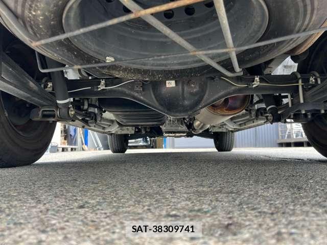 Toyota HIACE VAN 2020-06 6998856-29