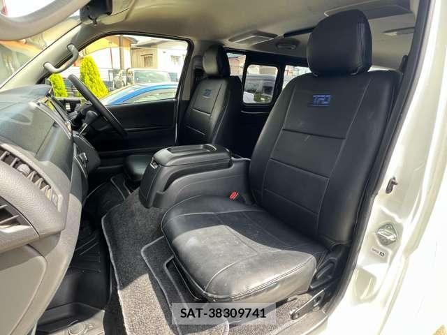 Toyota HIACE VAN 2020-06 6998856-8