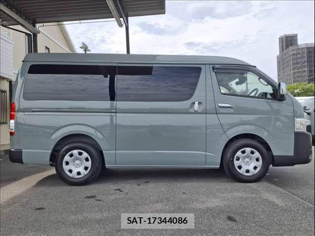Toyota HIACE VAN 2026-02 7021775-12