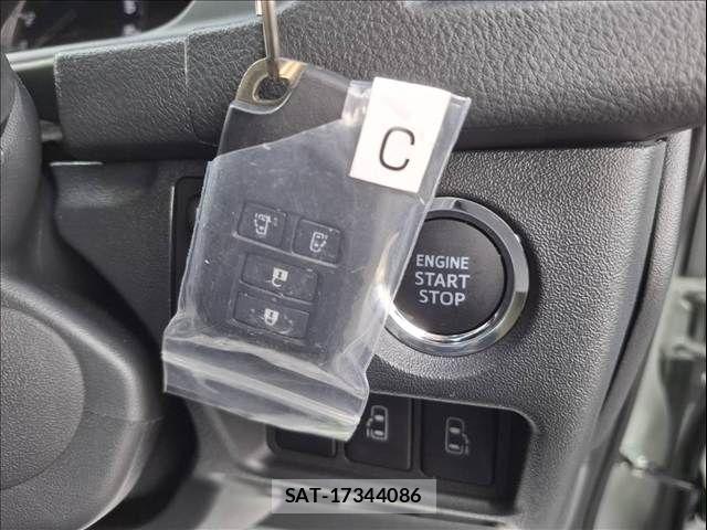 Toyota HIACE VAN 2026-02 7021775-16