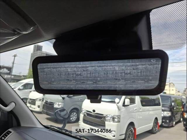 Toyota HIACE VAN 2026-02 7021775-17