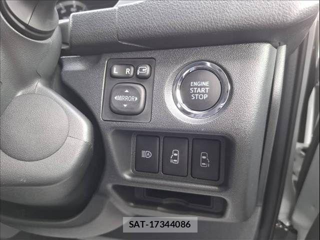 Toyota HIACE VAN 2026-02 7021775-18