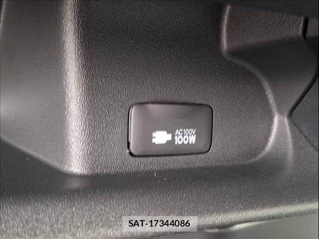 Toyota HIACE VAN 2026-02 7021775-5