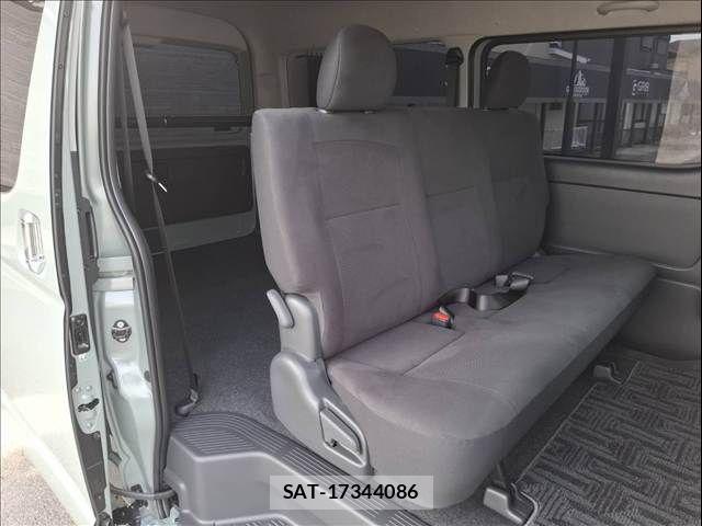 Toyota HIACE VAN 2026-02 7021775-7