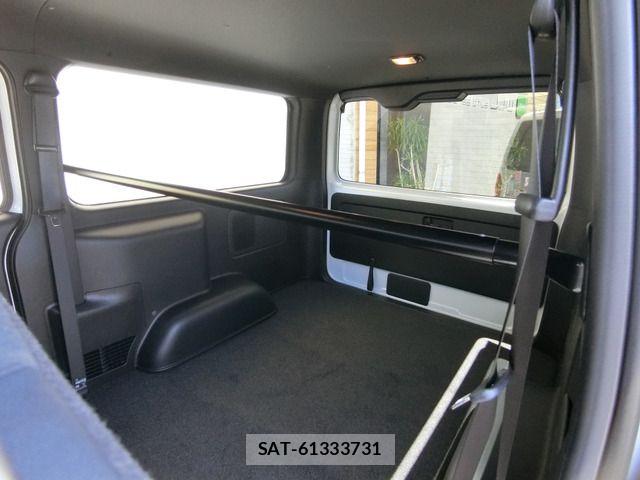 Toyota HIACE VAN 2026-04 7021779-10