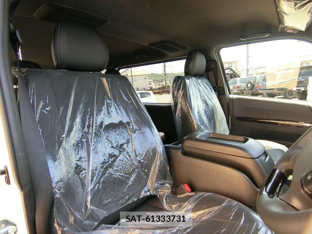 Toyota HIACE VAN 2026-04 7021779-11