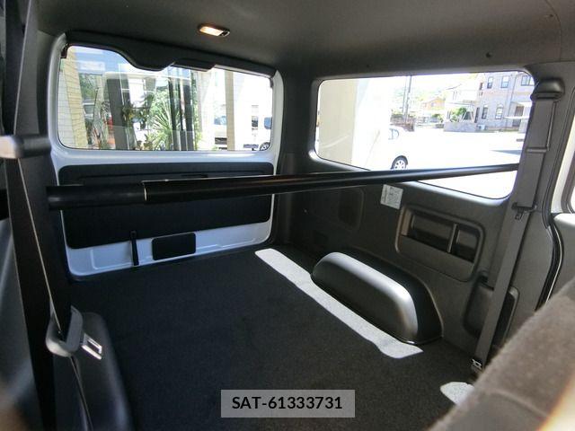 Toyota HIACE VAN 2026-04 7021779-13