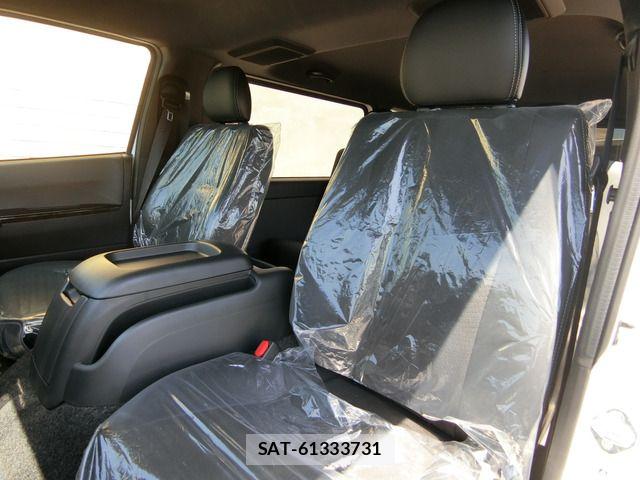 Toyota HIACE VAN 2026-04 7021779-8