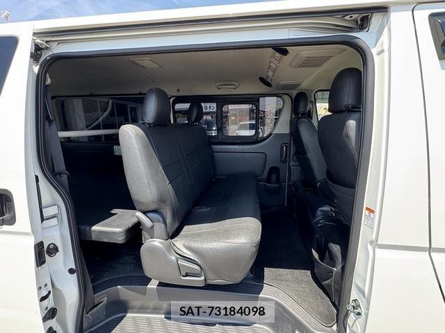 Toyota HIACE VAN 2018-03 7021782-9