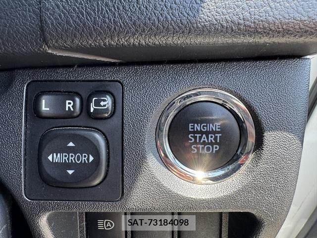Toyota HIACE VAN 2018-03 7021782-22