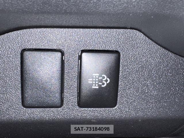 Toyota HIACE VAN 2018-03 7021782-24