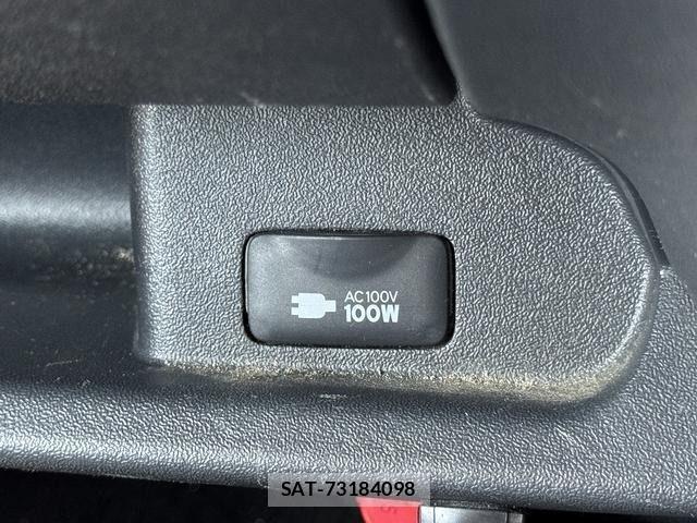 Toyota HIACE VAN 2018-03 7021782-26