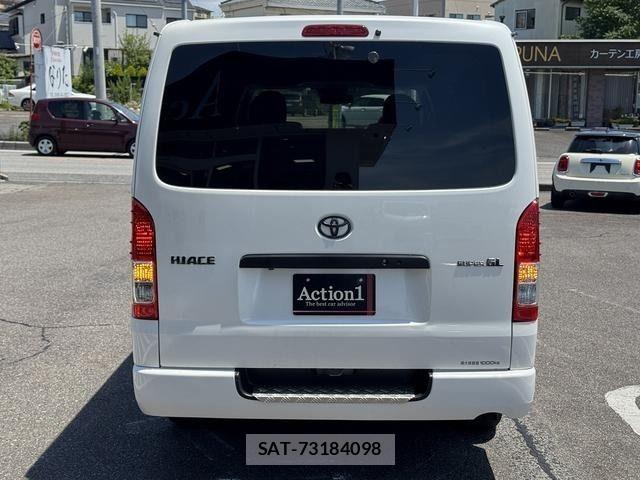 Toyota HIACE VAN 2018-03 7021782-4
