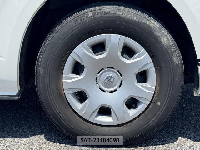 Toyota HIACE VAN 2018-03 7021782-7