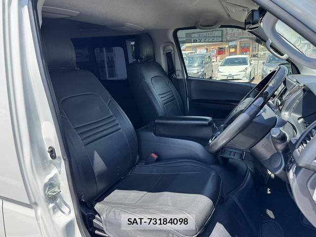 Toyota HIACE VAN 2018-03 7021782-8