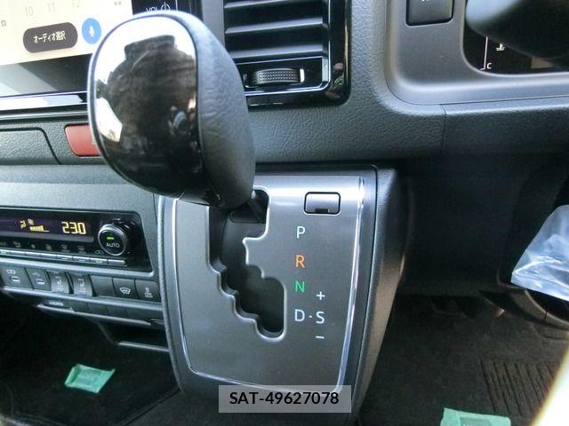 Toyota HIACE VAN 2026-04 7021776-18