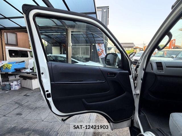 Toyota HIACE VAN 2007-02 7021787-16