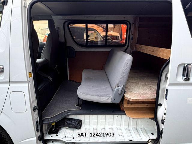 Toyota HIACE VAN 2007-02 7021787-21