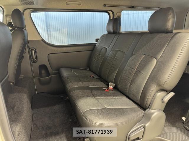 Toyota HIACE VAN 2015-09 7021785-11