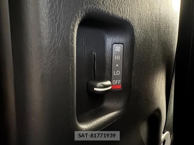 Toyota HIACE VAN 2015-09 7021785-26