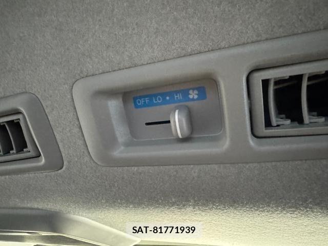 Toyota HIACE VAN 2015-09 7021785-28