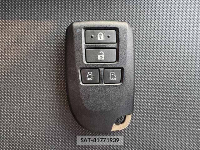 Toyota HIACE VAN 2015-09 7021785-29