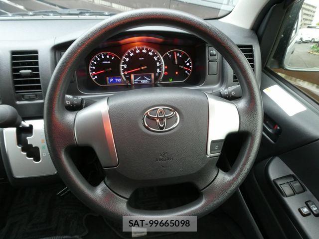 Toyota HIACE VAN 2025-06 7061101-15