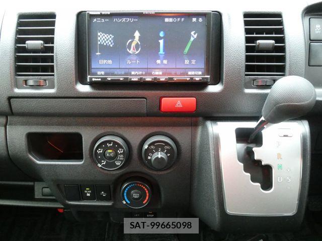 Toyota HIACE VAN 2025-06 7061101-17