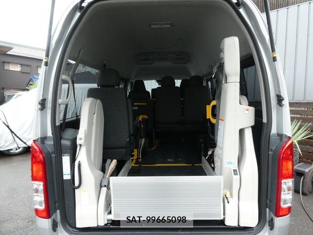 Toyota HIACE VAN 2025-06 7061101-2