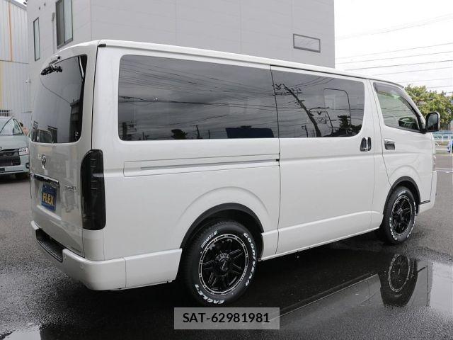 Toyota HIACE VAN 2022-01 7061091-3