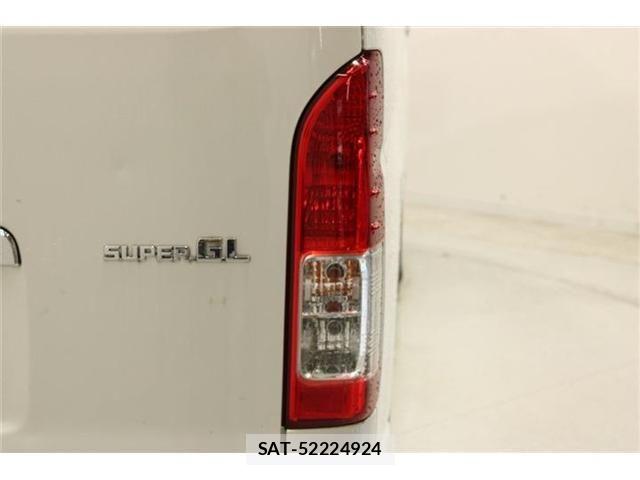 Toyota HIACE VAN 2021-01 7061103-18