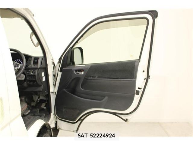 Toyota HIACE VAN 2021-01 7061103-29