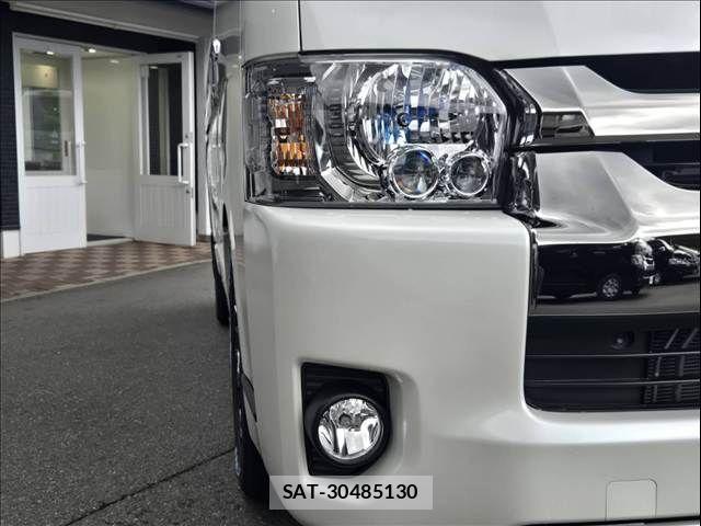 Toyota HIACE VAN 2018-01 7061093-9