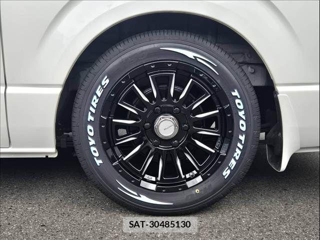 Toyota HIACE VAN 2018-01 7061093-16