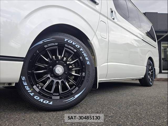 Toyota HIACE VAN 2018-01 7061093-8
