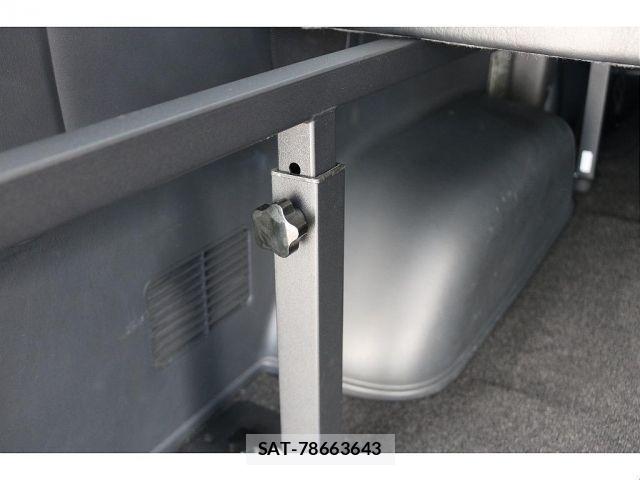 Toyota HIACE VAN 2010-01 7061092-15
