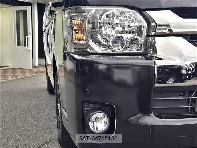 Toyota HIACE VAN 2019-11 7061099-9