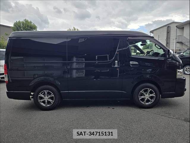 Toyota HIACE VAN 2019-11 7061099-12